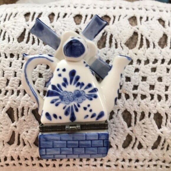 Windmill Blue & White Trinket Jewelry Gift Box - Picture 4 of 6